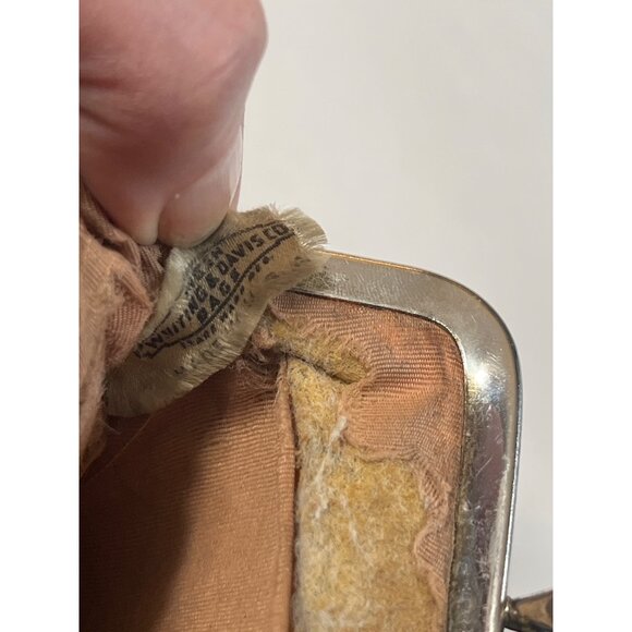 Whiting & Davis Vintage Gold Mesh Kiss Lock Pouch 3.5" x 5.5" - Picture 7 of 8